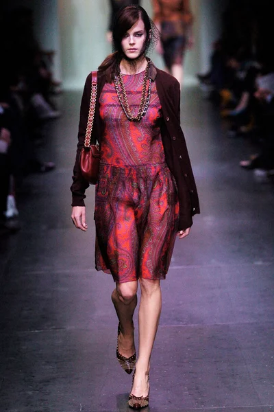 Look 27